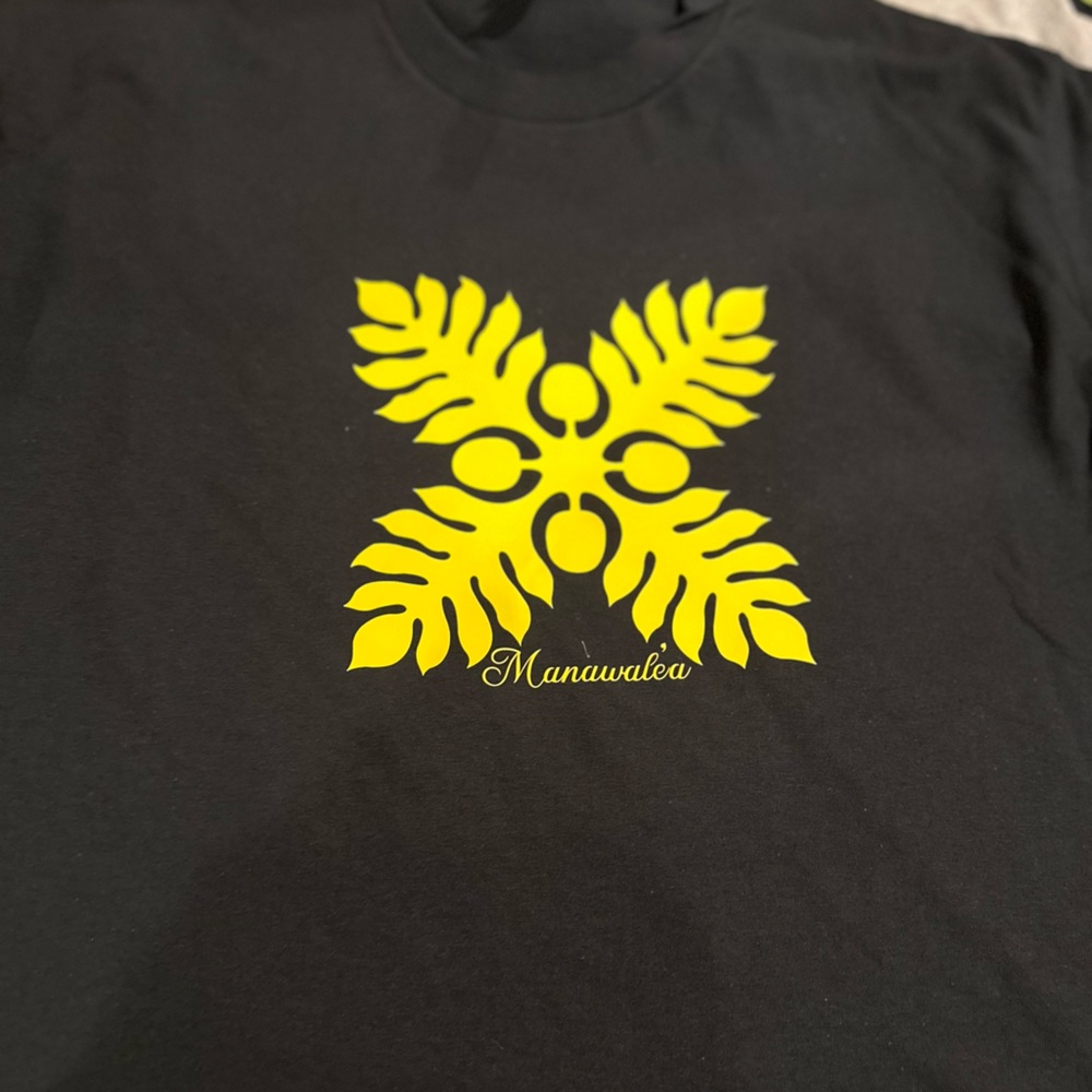 Hawaiian style quilt T-shirts.